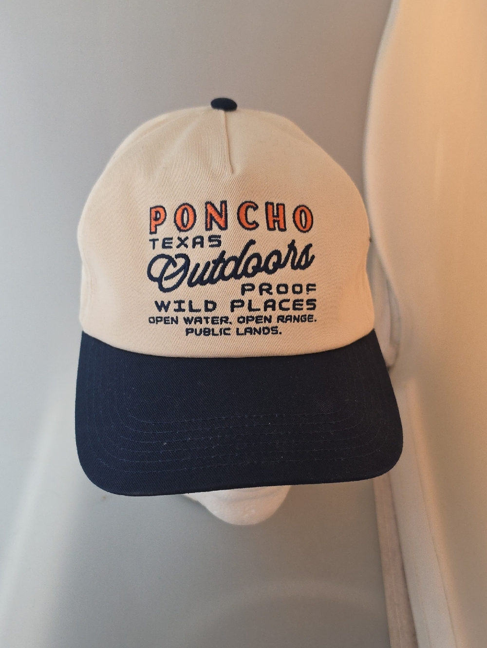 Poncho Texas Outdoors Two-Tone Baseball Cap - Cream and Navy
